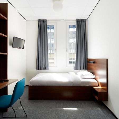 Hotel The Social Hub Rotterdam Esterno foto