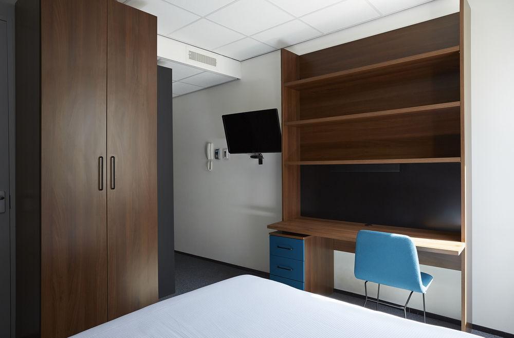 Hotel The Social Hub Rotterdam Esterno foto