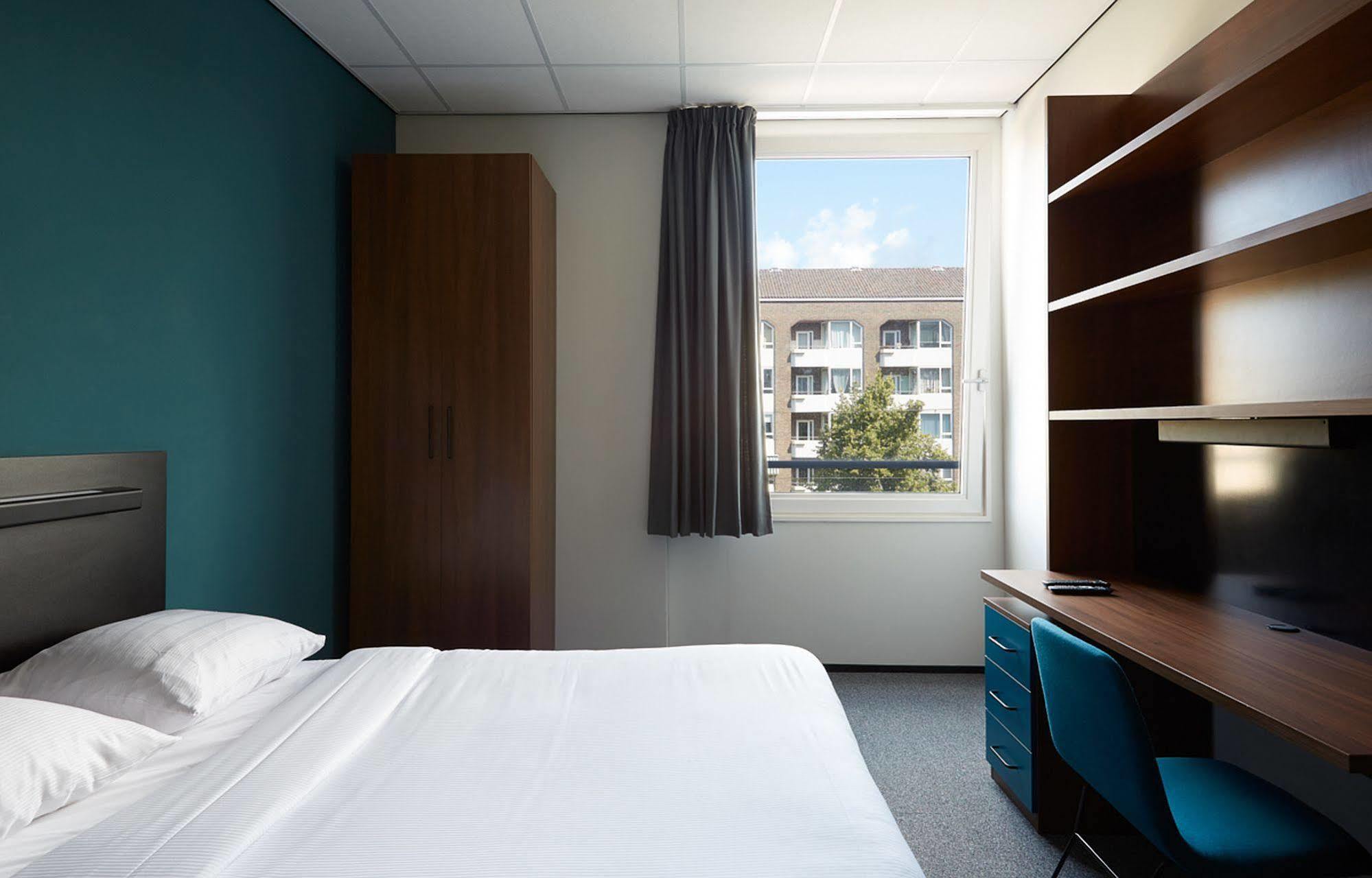Hotel The Social Hub Rotterdam Esterno foto