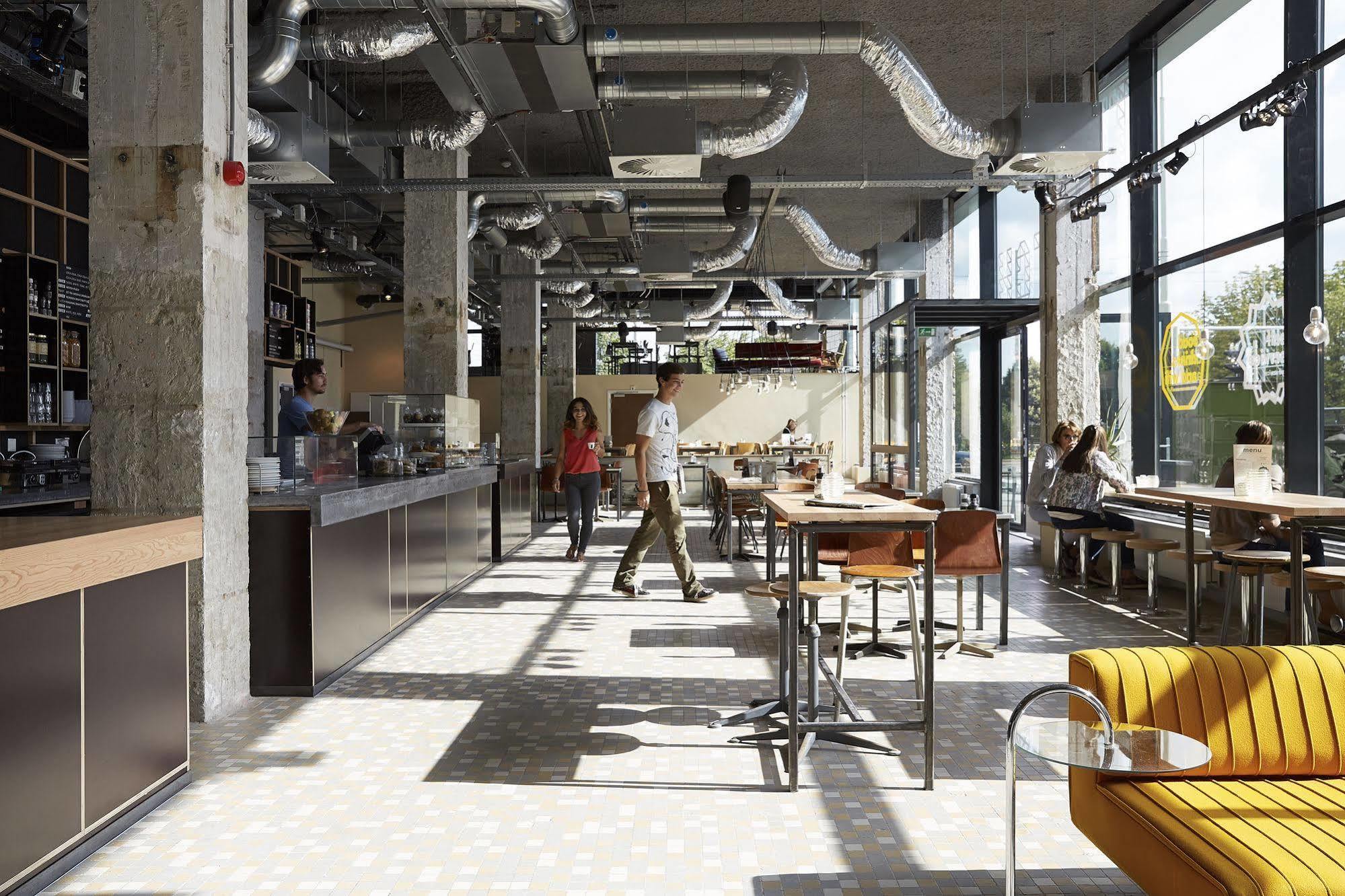 Hotel The Social Hub Rotterdam Esterno foto