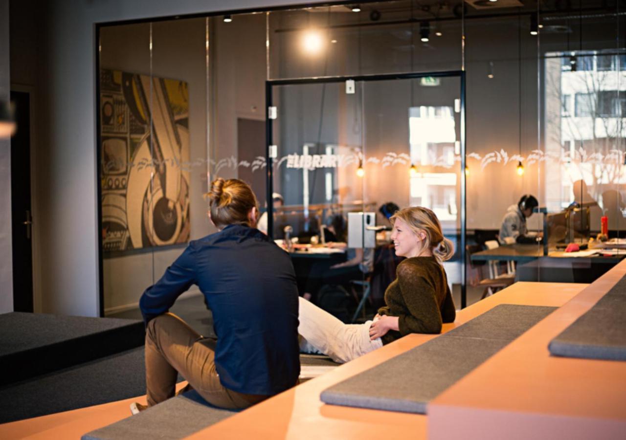 Hotel The Social Hub Rotterdam Esterno foto