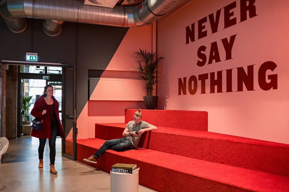 Hotel The Social Hub Rotterdam Esterno foto